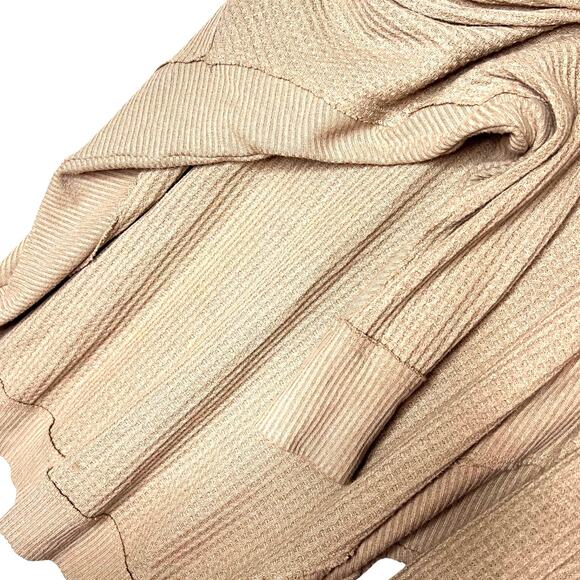 Free People We The Free Coraline Thermal Oversized Top Winter Bloom Blush Medium - Picture 11 of 13